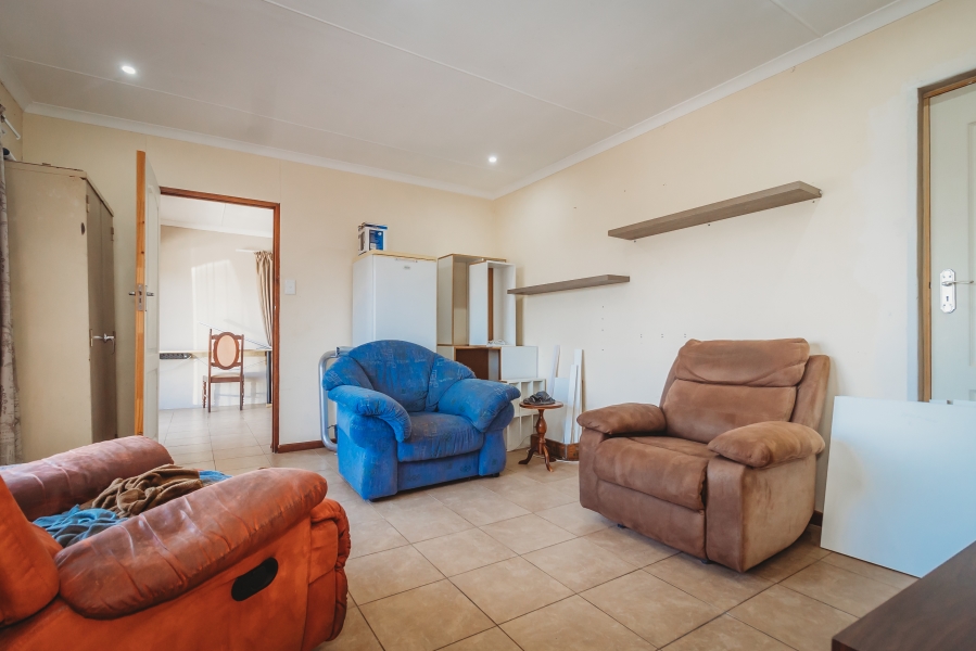 5 Bedroom Property for Sale in Denneoord Western Cape